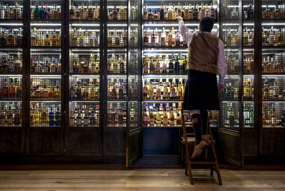 En la parte de restauración, el hotel escocés destaca por su oferta de whisky