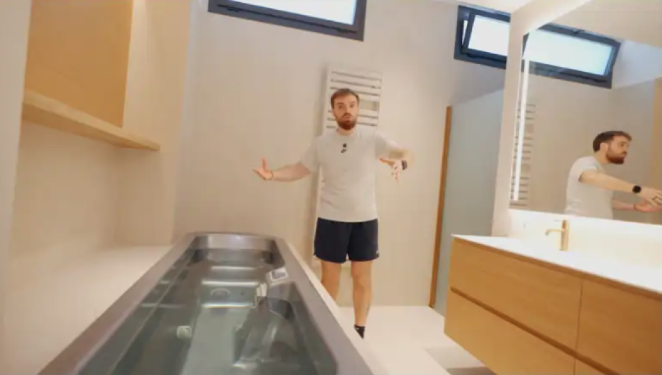Ibai enseña el baño del gimnasio de su casa