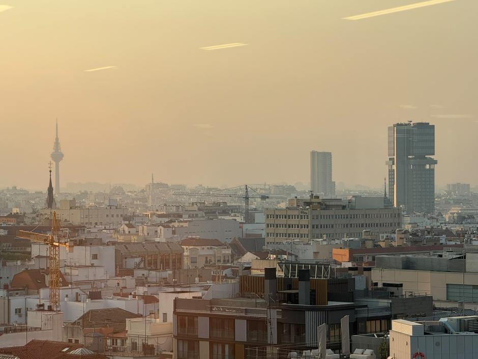 Así amanece Madrid este sábado por el gran incendio
