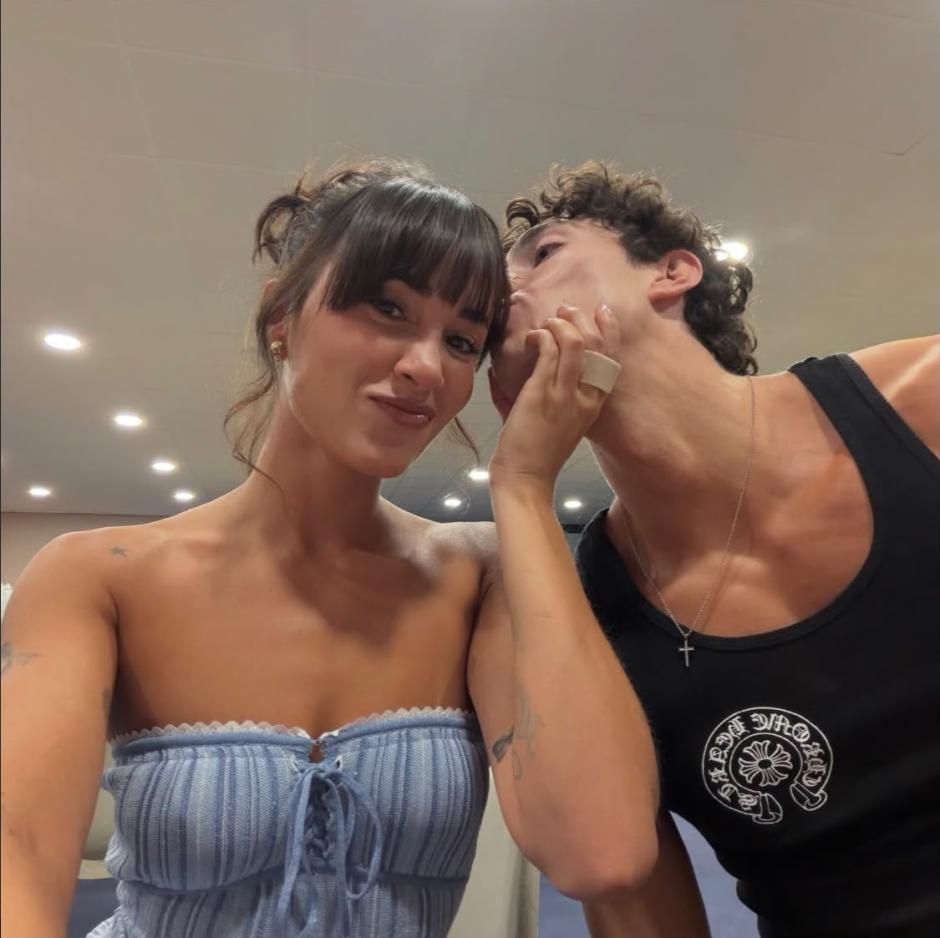 Aitana y Plex en la publicación de la cantante