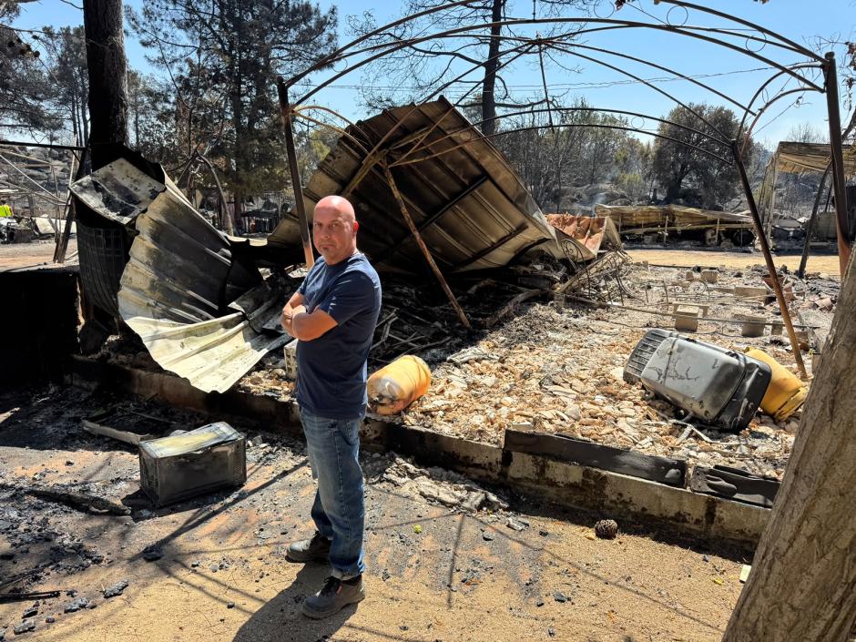 Raúl Díaz, propietario de una de las mobil home quemadas en el camping Pantano del Burguillo