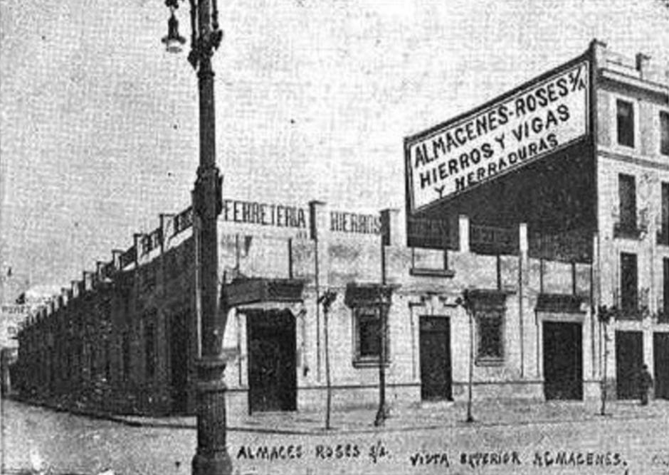 Edificio de Almacenes Roses en la esquina con Doce de Octubre