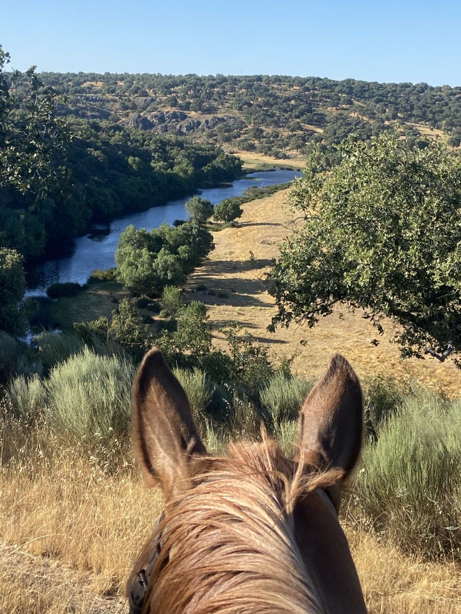 Vistas al río Huebra a caballo