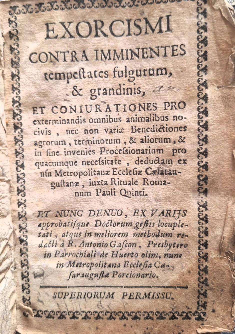 Primera página del libro 'Exorcismi contra imminentes tempestates, fulgurum & grandinis'