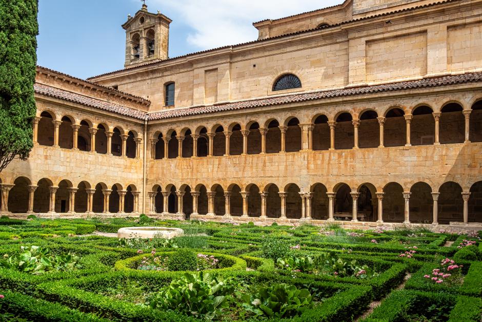 El claustro del monasterio de Santo Domingo de Silos