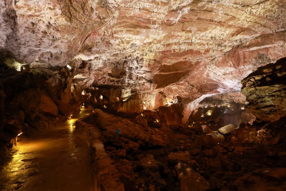 Interior de la cueva de Valporquero, al norte de la provincia de León