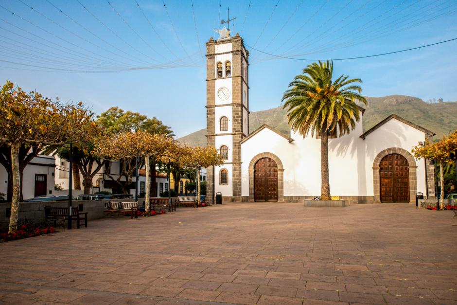 Plaza principal de Tegueste con la Iglesia de San Marcos Evangelista
