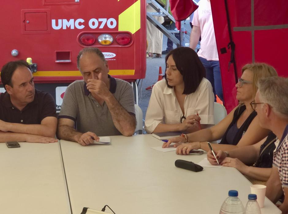 Imagen de Diana Morant junto a otras autoridades en una reunión sobre el incendio de la Vall d'Uixó