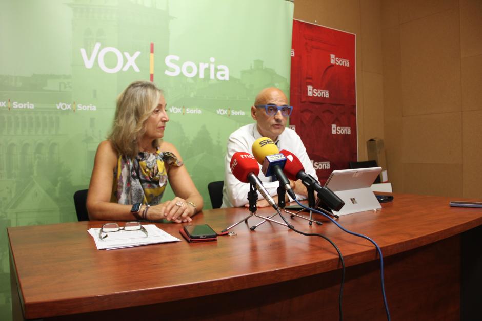 Sara López y Fernando José Castillo, concejales de Vox en Soria