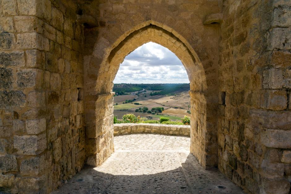Puerta de la Villa en las murallas de Urueña