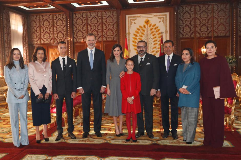 Mohamed VI se hizo acompañar por toda la Familia Real para recibir a los Reyes