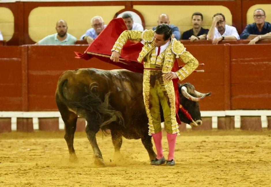 Juan Ortega, con la muleta ante el último de la tarde