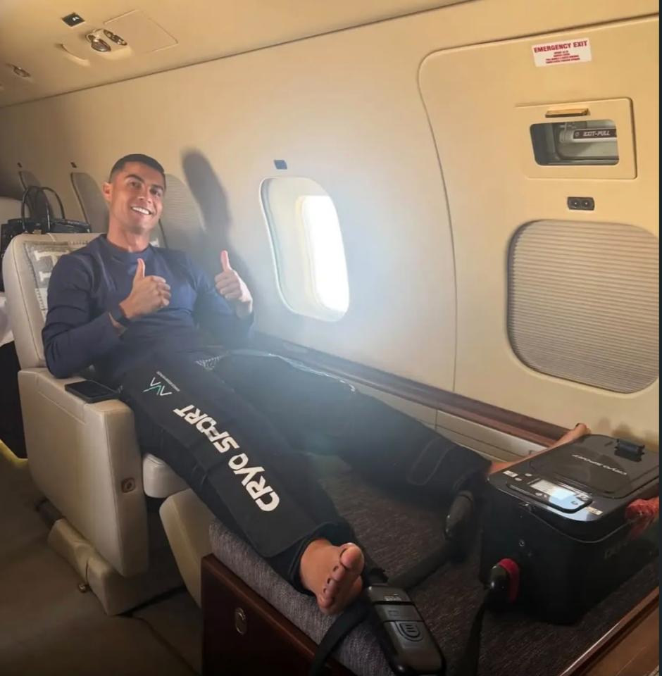 Cristiano Ronaldo en su avión privado
