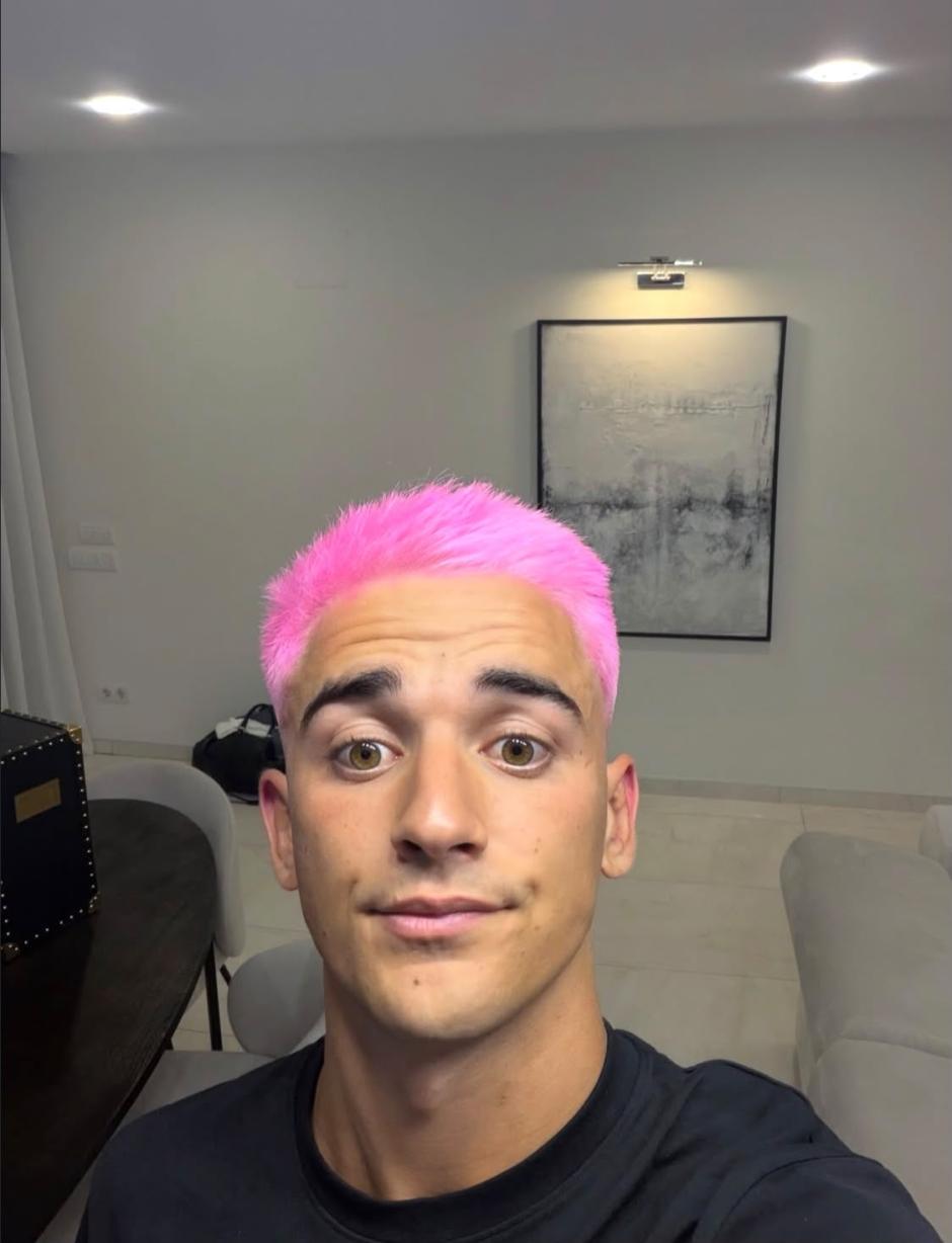 Gavi con su nuevo look