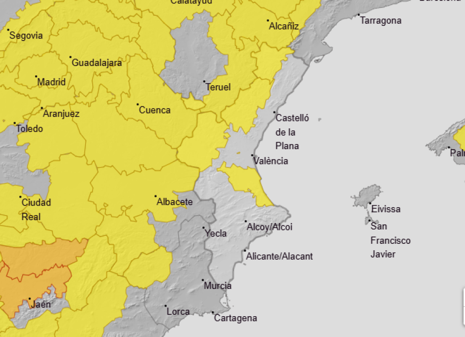 Mapa con las zonas en aviso amarillo por calor y lluvias con tormentas este viernes 7 de agosto en la Comunidad Valenciana.