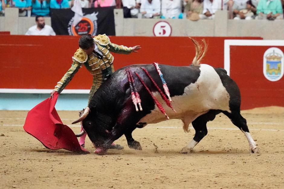 Diego Urdiales toreando