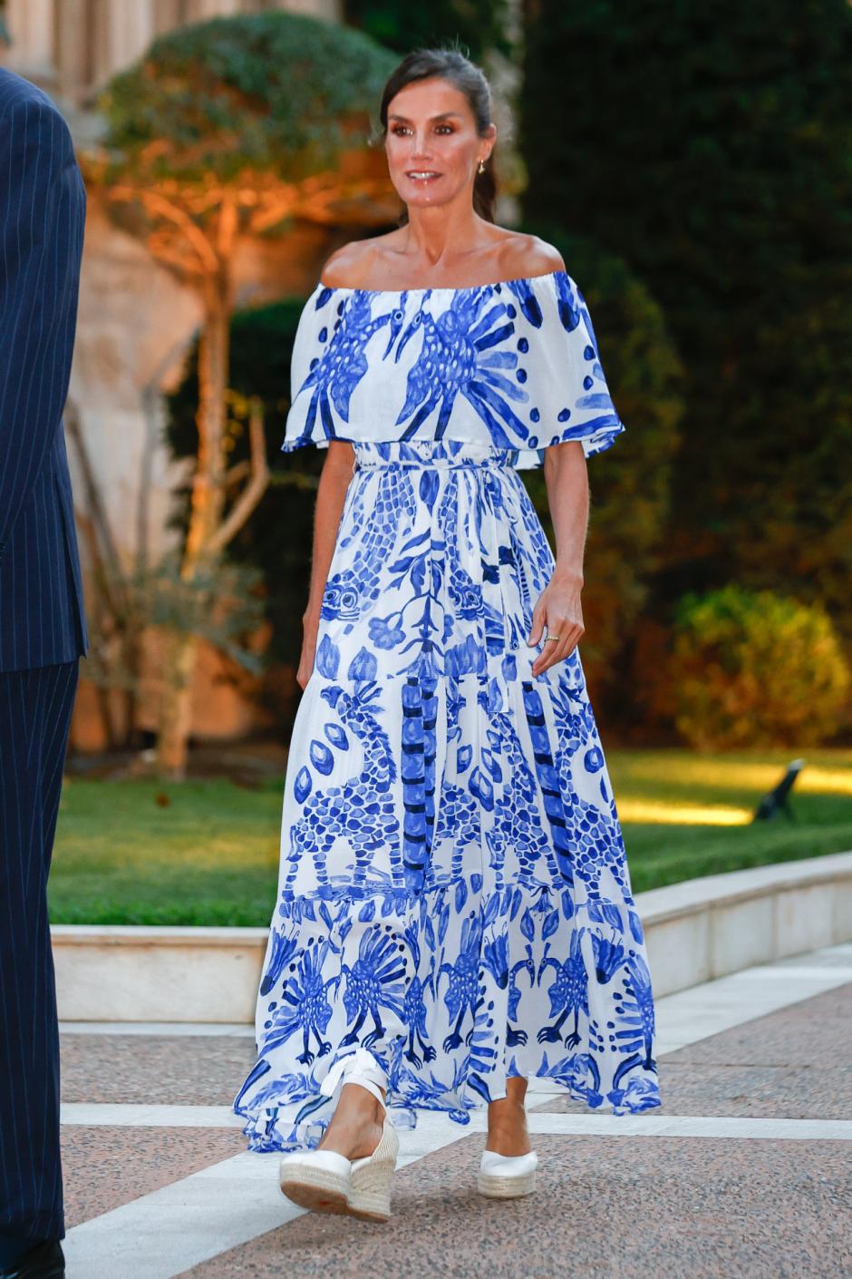 Doña Letizia, con el mismo vestido de la Infanta Sofía, en la recepción de Marivent de 2023