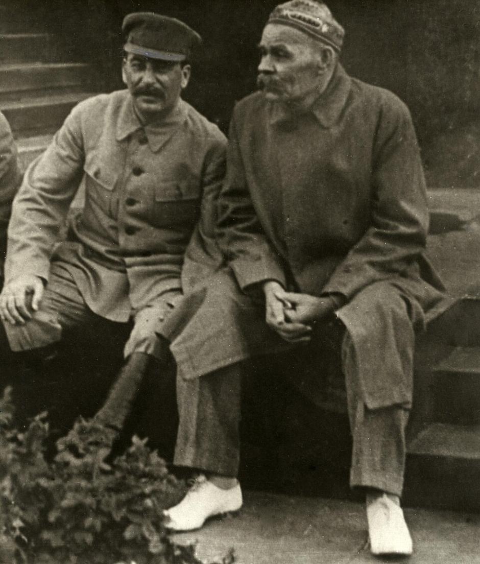Stalin junto al escritor Maxim Gorky en 1931
