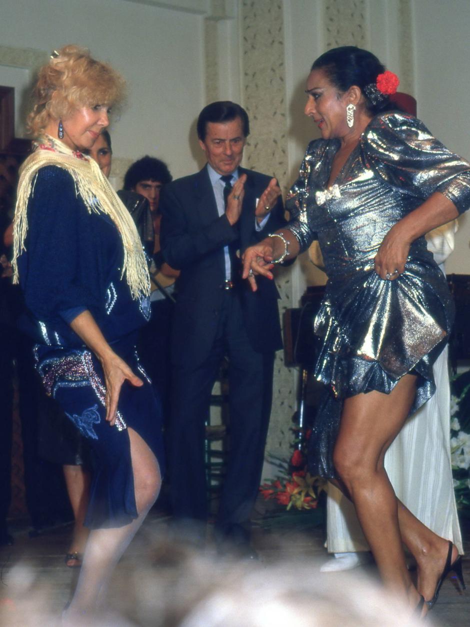 Lola Flores y la Duquesa de Alba en aquellas fiestas de Marbella
