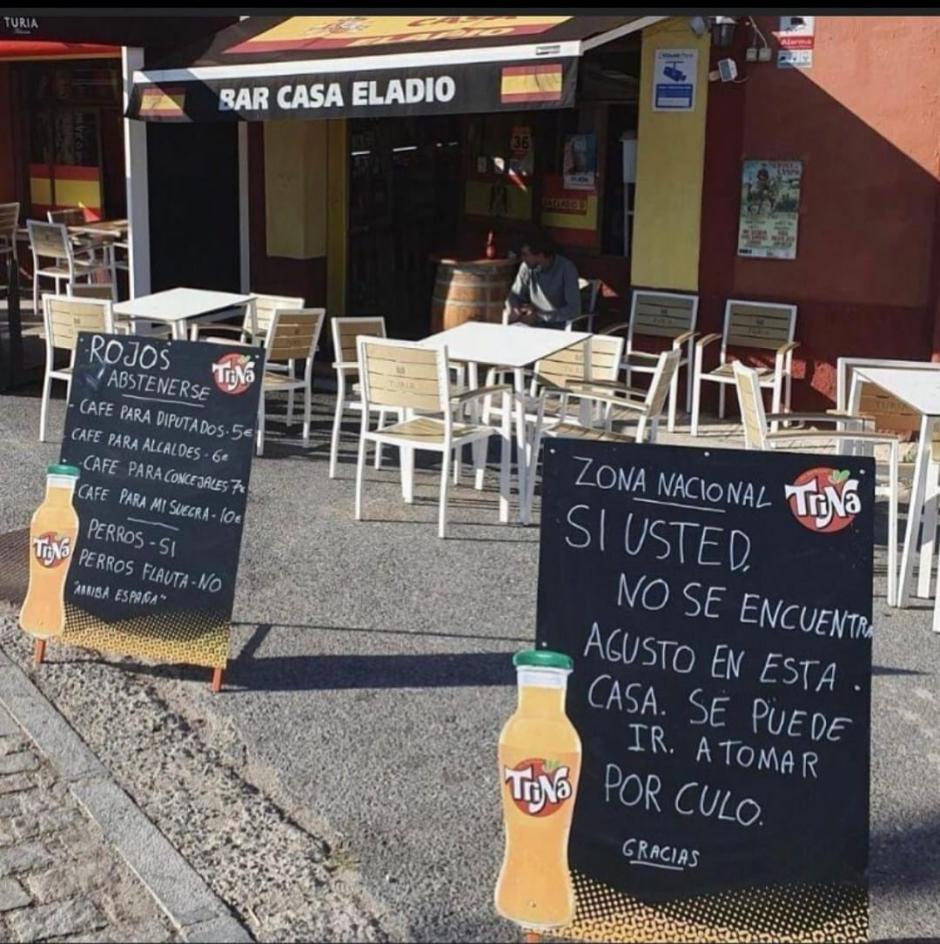 Casa Eladio, famoso por sus carteles y el menú