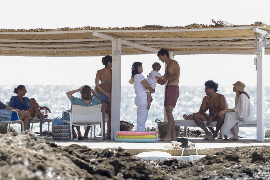 Carlos Sainz, Reyes Vazquez, Blanca Sainz, Carlos Sainz Jr , Ana Sainz and Rebecca Donaldson on Holidays in Mallorca on Tuesday, 11 August 2026.


******EXCLUSIVE**********