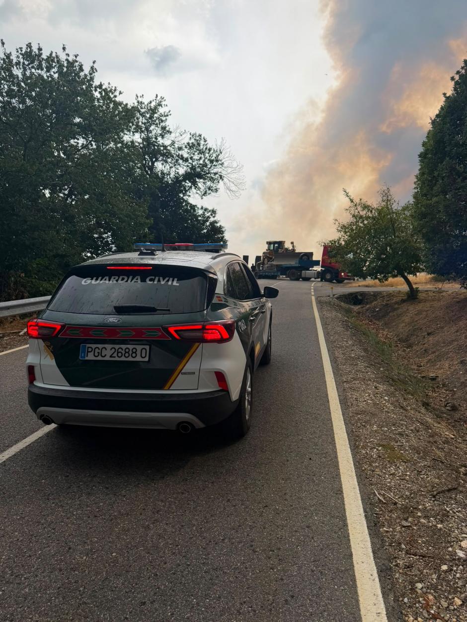 Incendio forestal declarado la pasada madrugada en La Tejera, en el término municipal de Hermisende (Zamora)