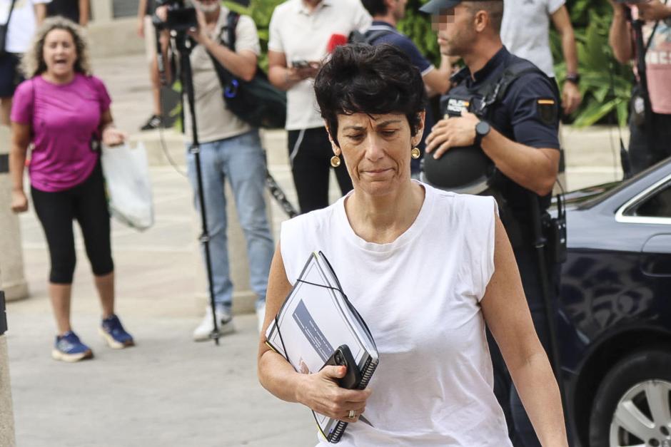 La ministra de Inclusión, Seguridad Social y Migraciones y portavoz del Gobierno, Elma Saiz, este lunes en Ceuta