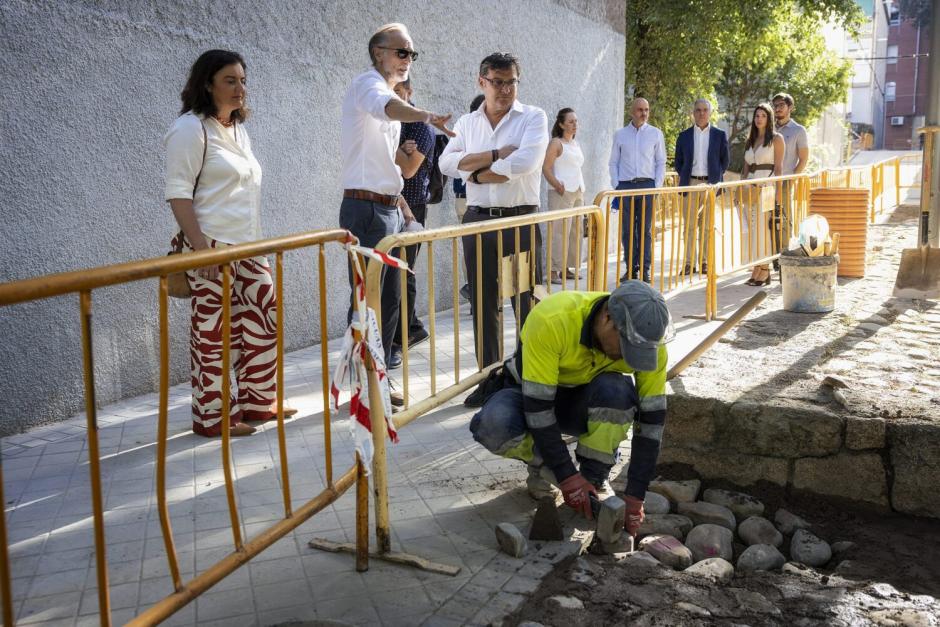 González visitando las obras del Poblado Dirigido de Fuencarral