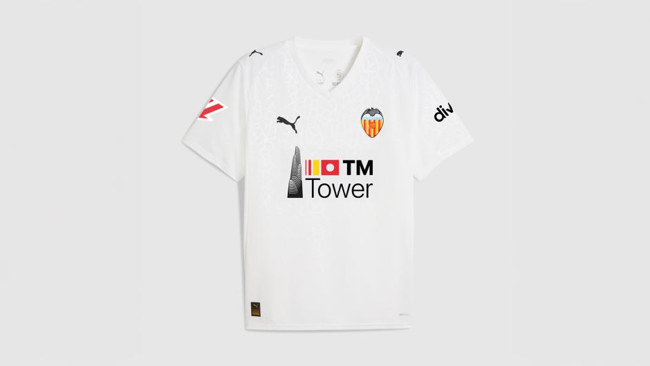 Camiseta del Valencia CF patrocinada por TM Tower