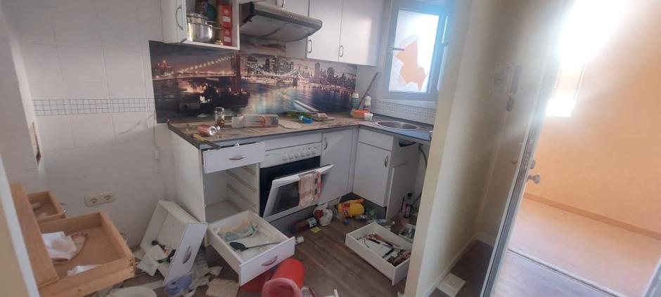 Imagen del estado interior del edificio derrumbado en Peñíscola en agosto de 2021.
