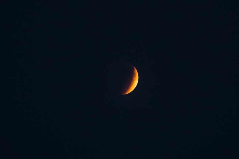 Foto de la Luna de Sangre en el cielo nocturno