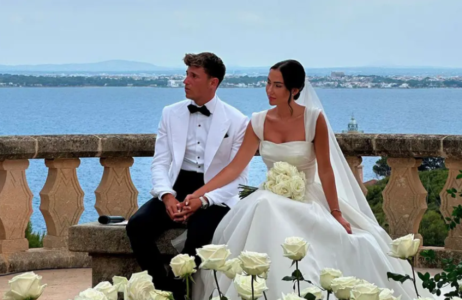 La boda frente al mar de Marcos Llorente y Paddy