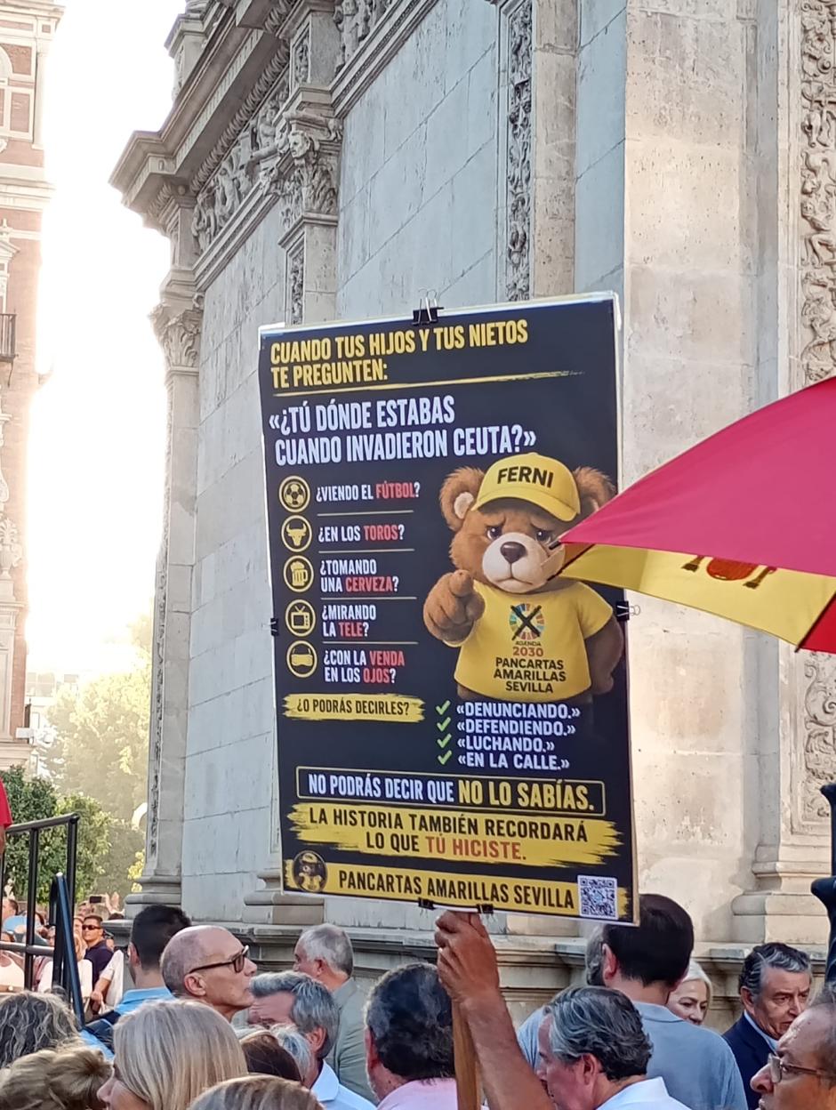 Otra de las pancartas que se han visto en la concentración de Sevilla en apoyo a Ceuta