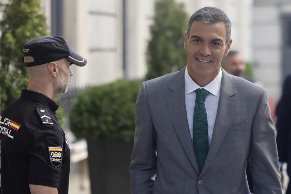 El presidente del Gobierno, Pedro Sánchez, a su llegada al Congreso