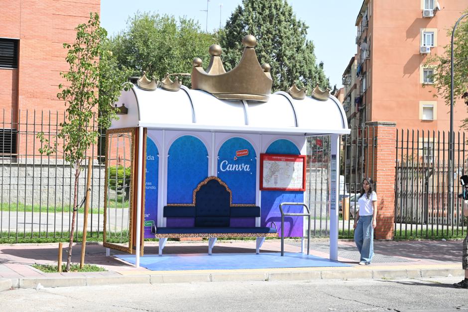 Marquesina del autobús junto a la Universidad Carlos III