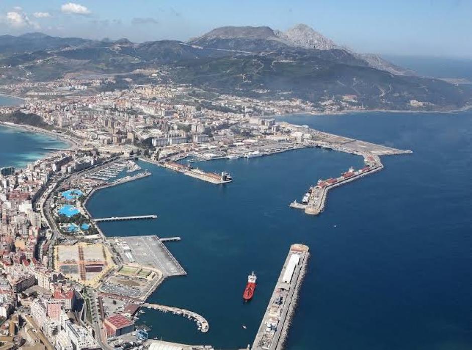Vista del puerto de Ceuta