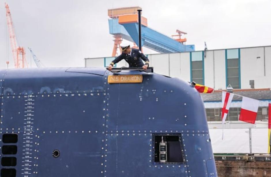 El INS Drakon durante su ceremonia de bautizo en Alemania, en noviembre de 2024