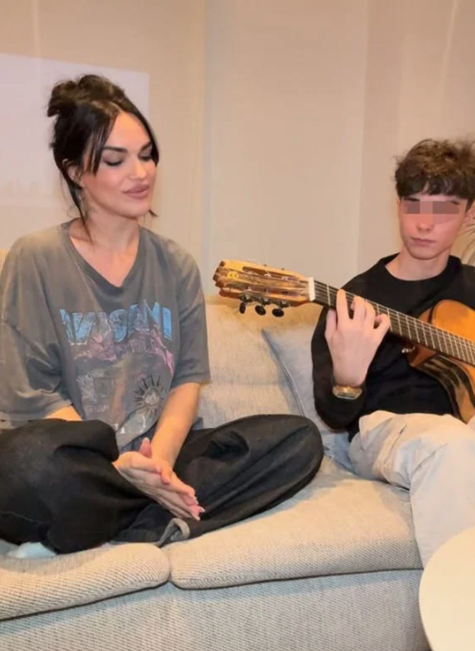 Dama con su hijo