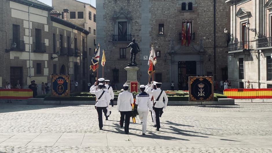 Acto de homenaje a Álvaro de Bazán, celebrado en la Plaza de la Villa de Madrid