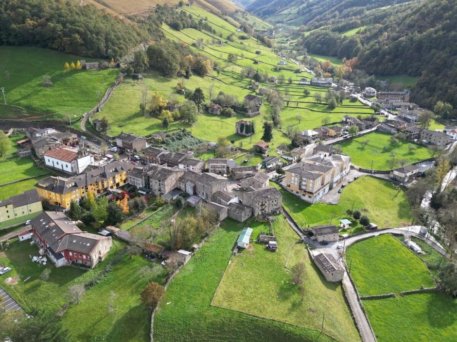 Vega de Pas, el pueblo de las cabañas pasiegas
