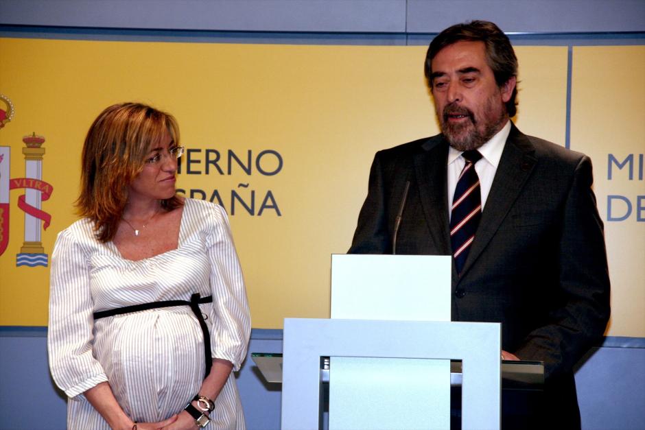 Los socialistas Juan Alberto Belloch y Carme Chacón en 2008