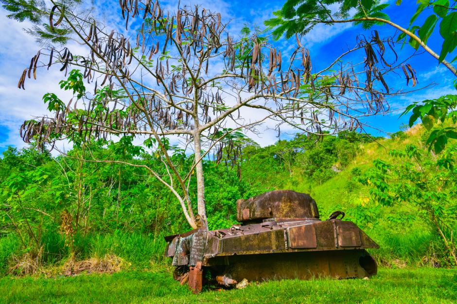Tanque Sherman en las selvas de Guadalcanal