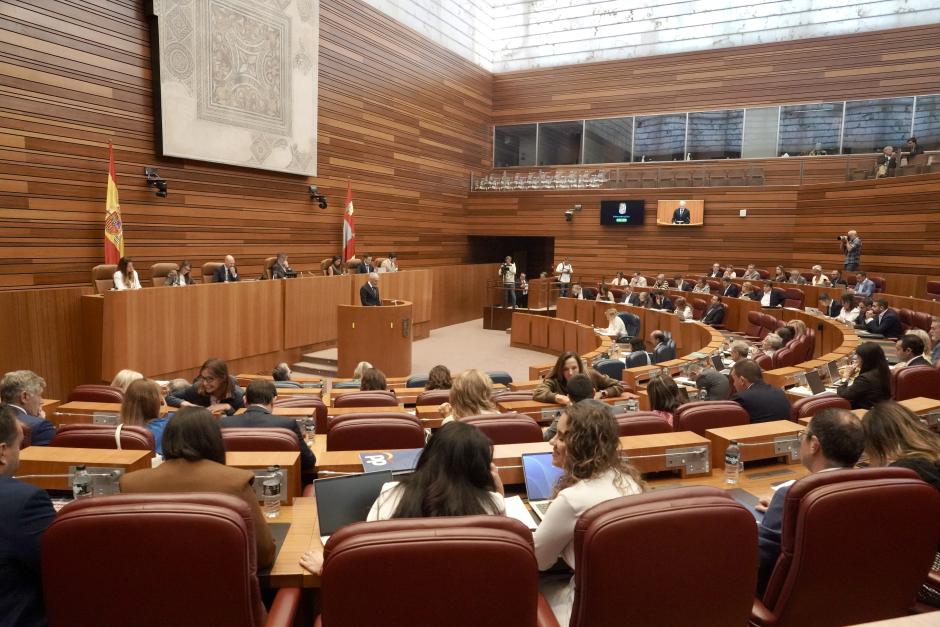 Segunda jornada del pleno de las Cortes de Castilla y León, que se retoma en el sexto punto del orden del día, relativo a interpelaciones