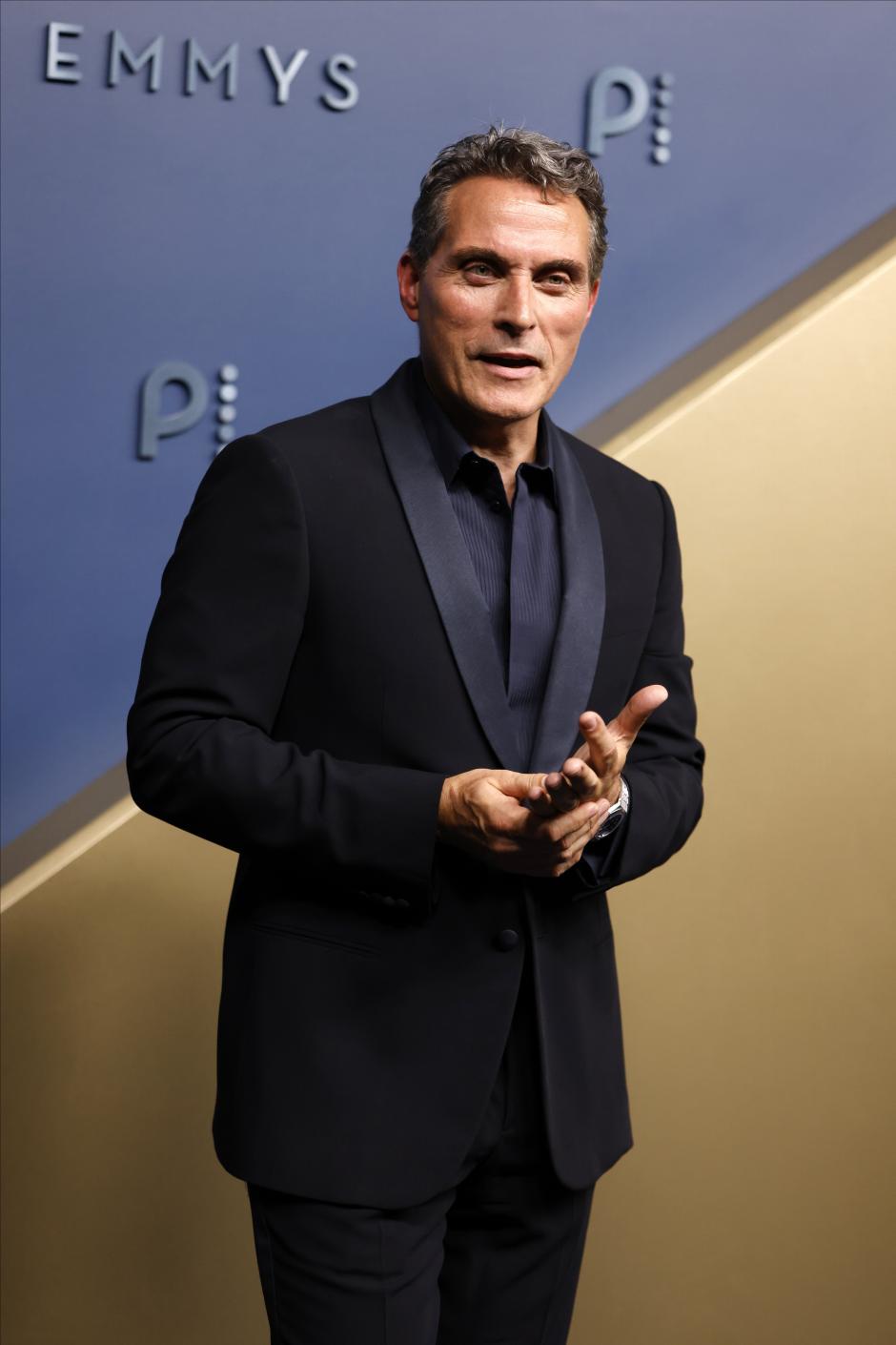 El actor Rufus Sewell nominado a Mejor actor principal en una serie dramática con 'La diplomática'