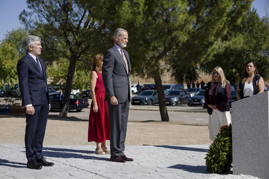 Don Felipe, en el homenaje a los miembros de Protección Civil que dieron su vida