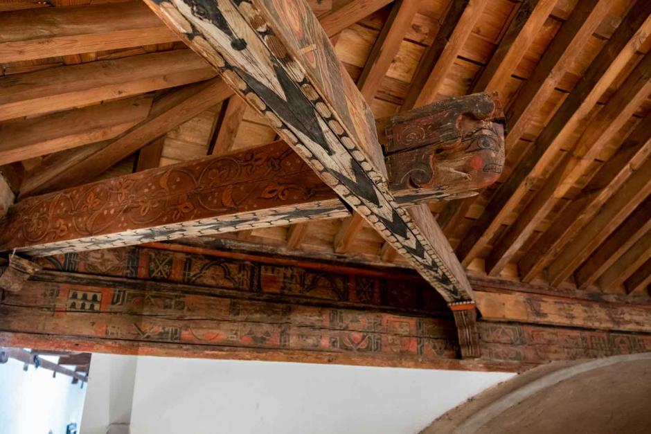 Imagen del artesonado de madera