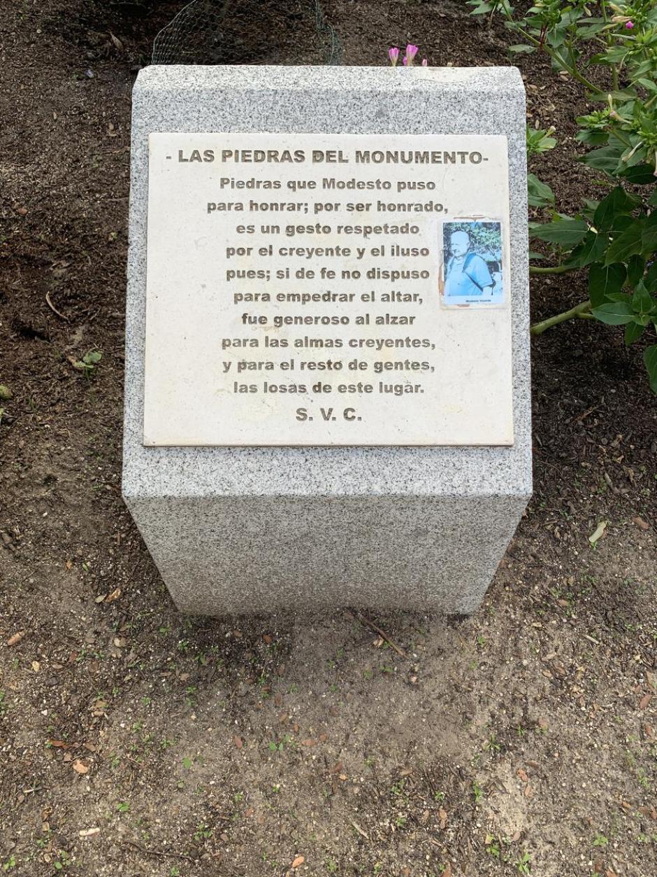 Autor local que dedicó versos y poemas religiosos al monumento
