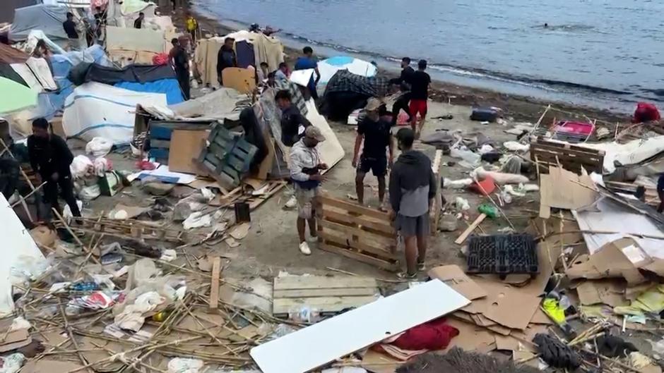 Inmigrantes en las playas de Ceuta