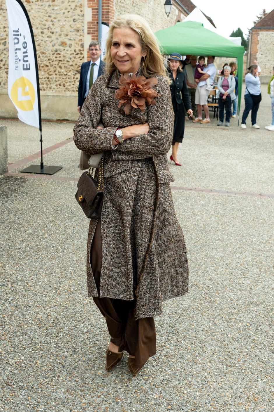 La Infanta Elena en París