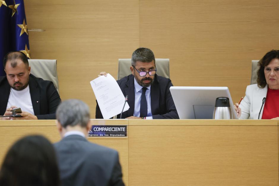 Imagen tomada este lunes de Carlos Mazón compareciendo en la comisión de investigación de la dana en el Congreso de los Diputados